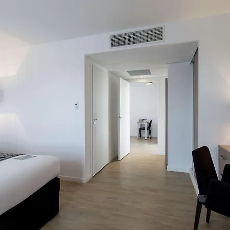 Adagio Access Massy Aparthotel 3*