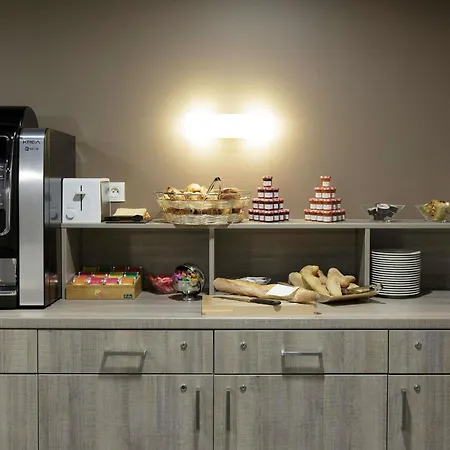 Aparthotel Adagio Access Massy Palaiseau 3*