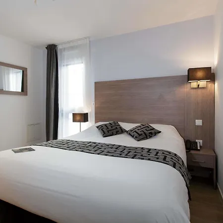 Adagio Access Massy Aparthotel 3*