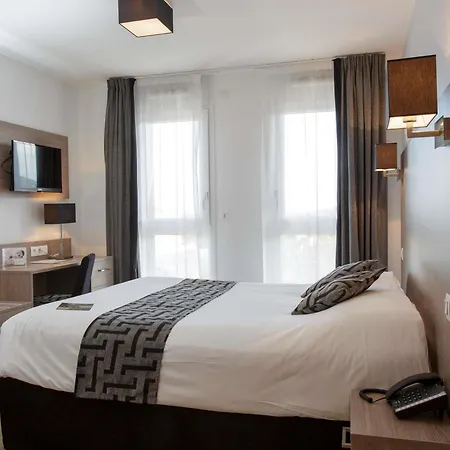 Aparthotel Adagio Access Massy 3*